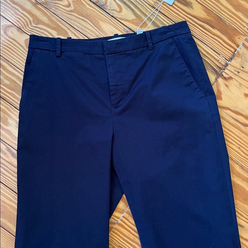 Vince navy blue Chino Pants. Size 4 NWT